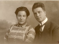 19220000 Jan vdTuin en Sietske vdMoolen Sietske van der Moolen en Jan van der Tuin in 1922